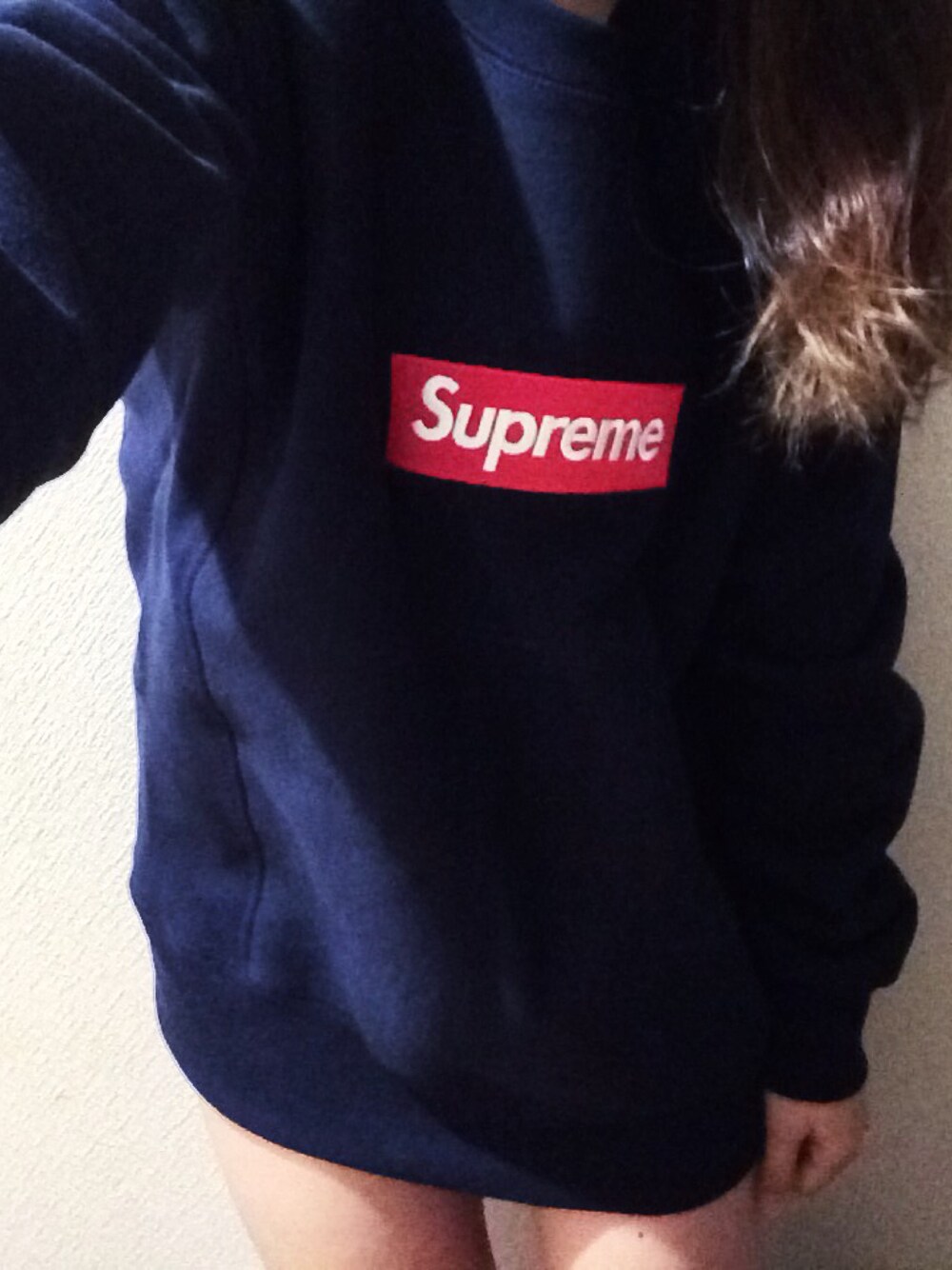「supreme」｜「Supreme のアイテム（スウェット、ブルー系）」を使った、_さん（レディース・60cm）の冬コーディネートの1枚目の写真
