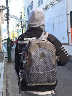 「アイテム（バックパック/リュック、シルバー系）」を使った、WARPさん（メンズ・174cm）の冬コーディネート