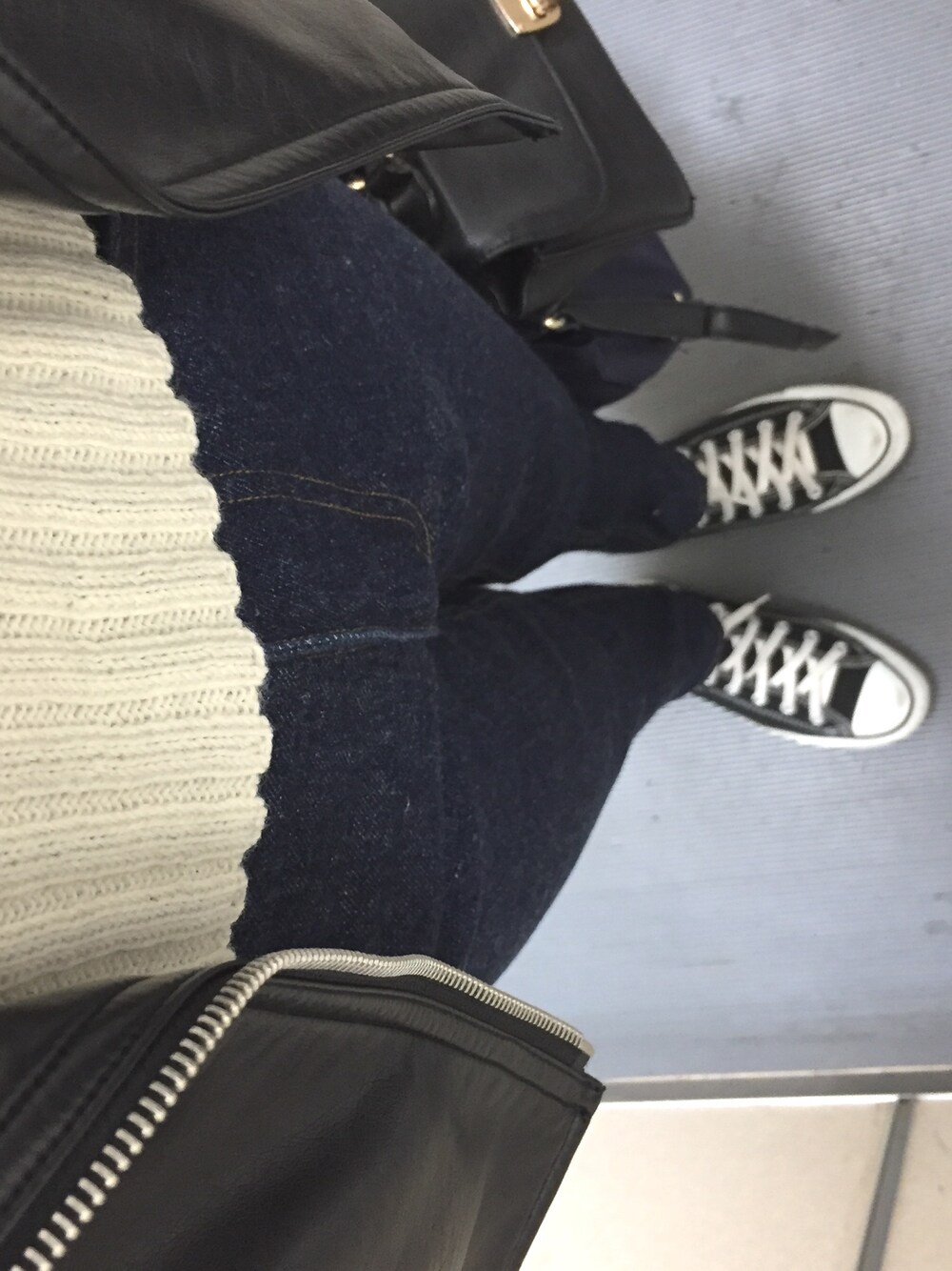 「tricot COMME des GARCONS、converse、コンバース オールスター、used、used mix」｜「tricot COMME des GARCONSのアイテム（ニット/セーター、ホワイト系）」を使った、yuki 記録さん（レディース・159cm）の秋コーディネートの1枚目の写真