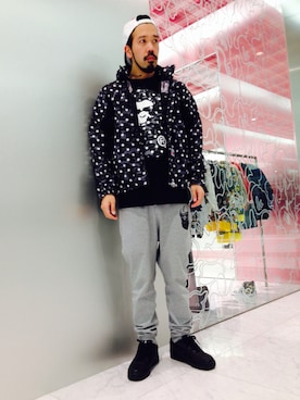 「ブラック×ホワイト」｜「アイテム（ナイロンジャケット）」を使った、西村 貴大さん（メンズ・173cm）の冬コーディネート