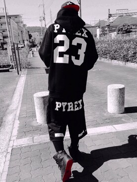 「PYREX VISION（パイレックスヴィジョン）のアイテム（パーカー）」を使った、xxxsei00さん（メンズ・172cm）の冬コーディネート
