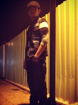 「アイテム（その他トップス、シルバー系）」を使った、林哲玄さん（メンズ・175cm）の冬コーディネート