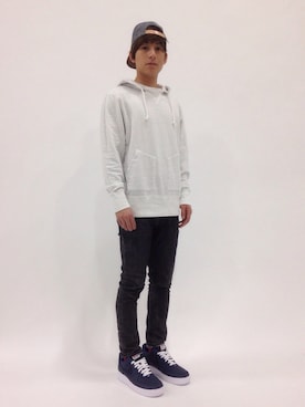 「CHAPTER WORLD PREMIUM（チャプターワールドプレミアム）のアイテム（シューズ）」を使った、Tomoさん（メンズ・167cm）の春コーディネート
