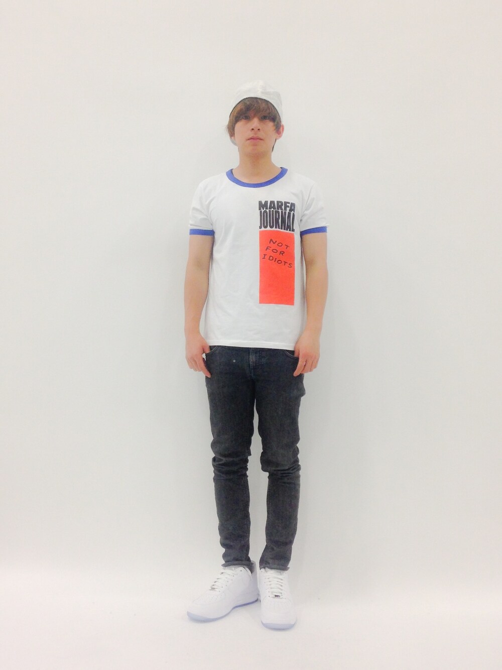 「NIKE、bonjour records、lunar、ルナフォース、ルナロン」｜「NIKEのNIKE ルナFORCE 1（スニーカー、ホワイト系）」を使った、Tomoさん（メンズ・167cm）の春コーディネートの1枚目の写真