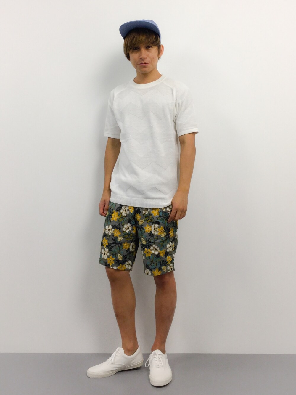 「スニーカー、リネン、ボタニカル、keds、ショーツスタイル、botanical」｜「green label relaxingのC/L PRI BOTANICAL ショートパンツ（その他パンツ、ベージュ系）」を使った、Tomoさん（メンズ・167cm）の夏コーディネートの1枚目の写真