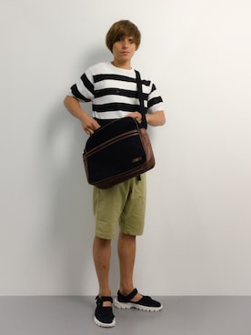 「FRED PERRY（フレッドペリー）のアイテム（ショルダーバッグ）」を使った、Tomoさん（メンズ・167cm）の夏コーディネート