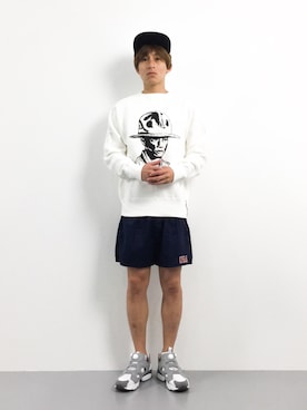 「白キャップ」｜「アイテム（スウェット）」を使った、Tomoさん（メンズ・167cm）の夏コーディネート