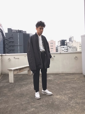 「JOHN LAWRENCE SULLIVAN（ジョンローレンスサリバン）のアイテム（スラックス）」を使った、CANNABIS TOGAさん（メンズ・170cm）の冬コーディネート