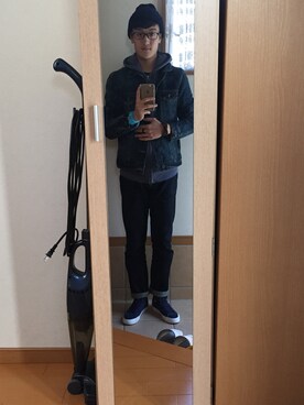 「Levi's（リーバイス）のアイテム（アナログ腕時計）」を使った、孫小小航Moonさん（メンズ・178cm）の冬コーディネート