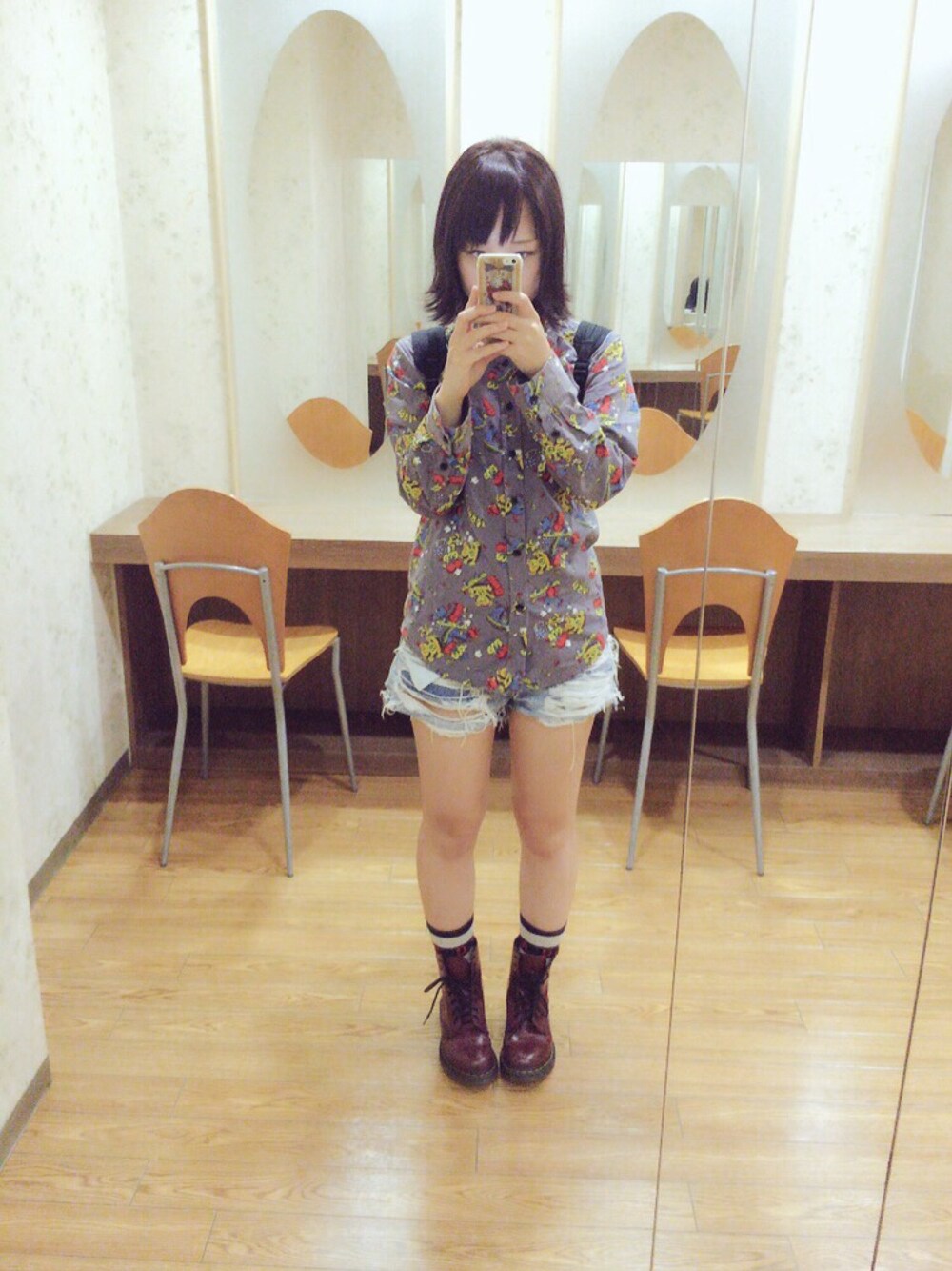 「RNAのB2032 POP PUNK柄シャツ（シャツ/ブラウス、グレー系）」を使った、ゆかん★＠Lv.99さん（レディース・153cm）の冬コーディネートの1枚目の写真