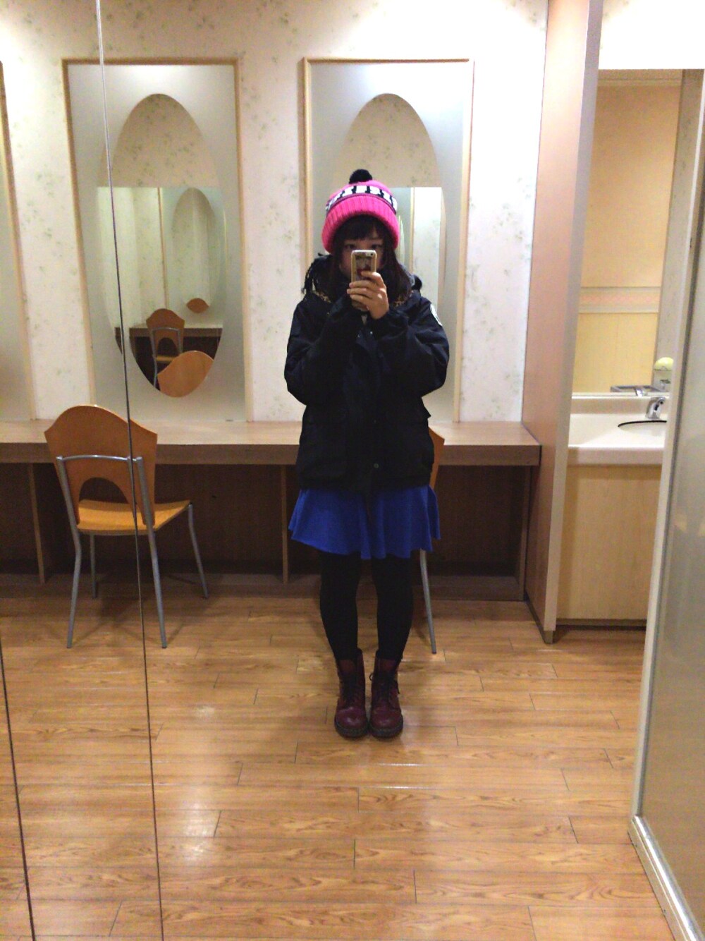 「MAGICAL MOSH MISFITSのアイテム（ニットキャップ/ビーニー、ピンク系）」を使った、ゆかん★＠Lv.99さん（レディース・153cm）の冬コーディネートの1枚目の写真