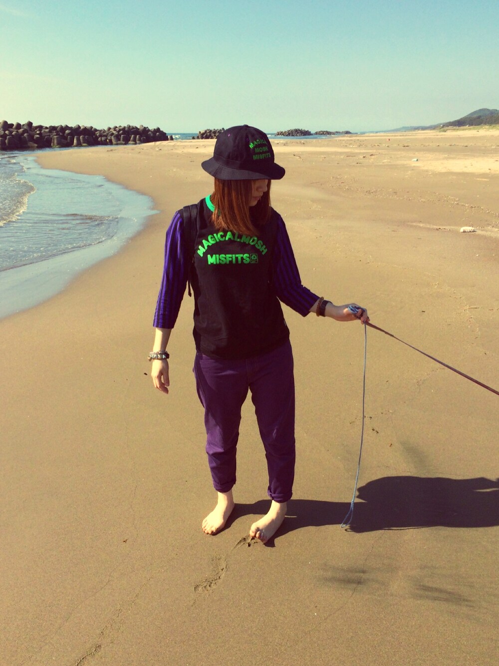 「MAGICAL MOSH MISFITSのアイテム（Tシャツ/カットソー、ブラック系）」を使った、ゆかん★＠Lv.99さん（レディース・153cm）の春コーディネートの1枚目の写真