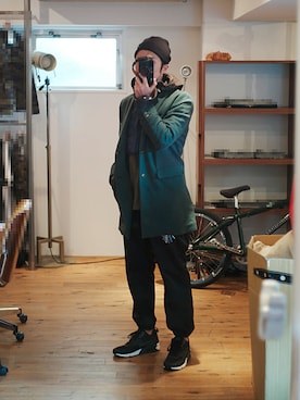 「WHIZLIMITED（ウィズリミテッド）のアイテム（その他アウター）」を使った、下野宏明さん（メンズ・179cm）の冬コーディネート