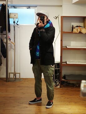 「ナイロンパーカー」｜「アイテム（フォーマルスーツ/小物）」を使った、下野宏明さん（メンズ・180cm）の秋コーディネート