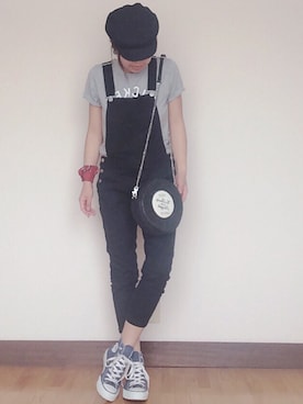 「UNIQLO Tシャツ」｜「アイテム（オールインワン・サロペット）」を使った、 H A L .さん（レディース・159cm）の春コーディネート