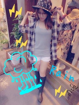 雷妮愛麗さんのコーディネート