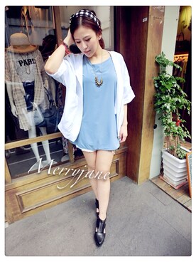 雷妮愛麗さんのコーディネート