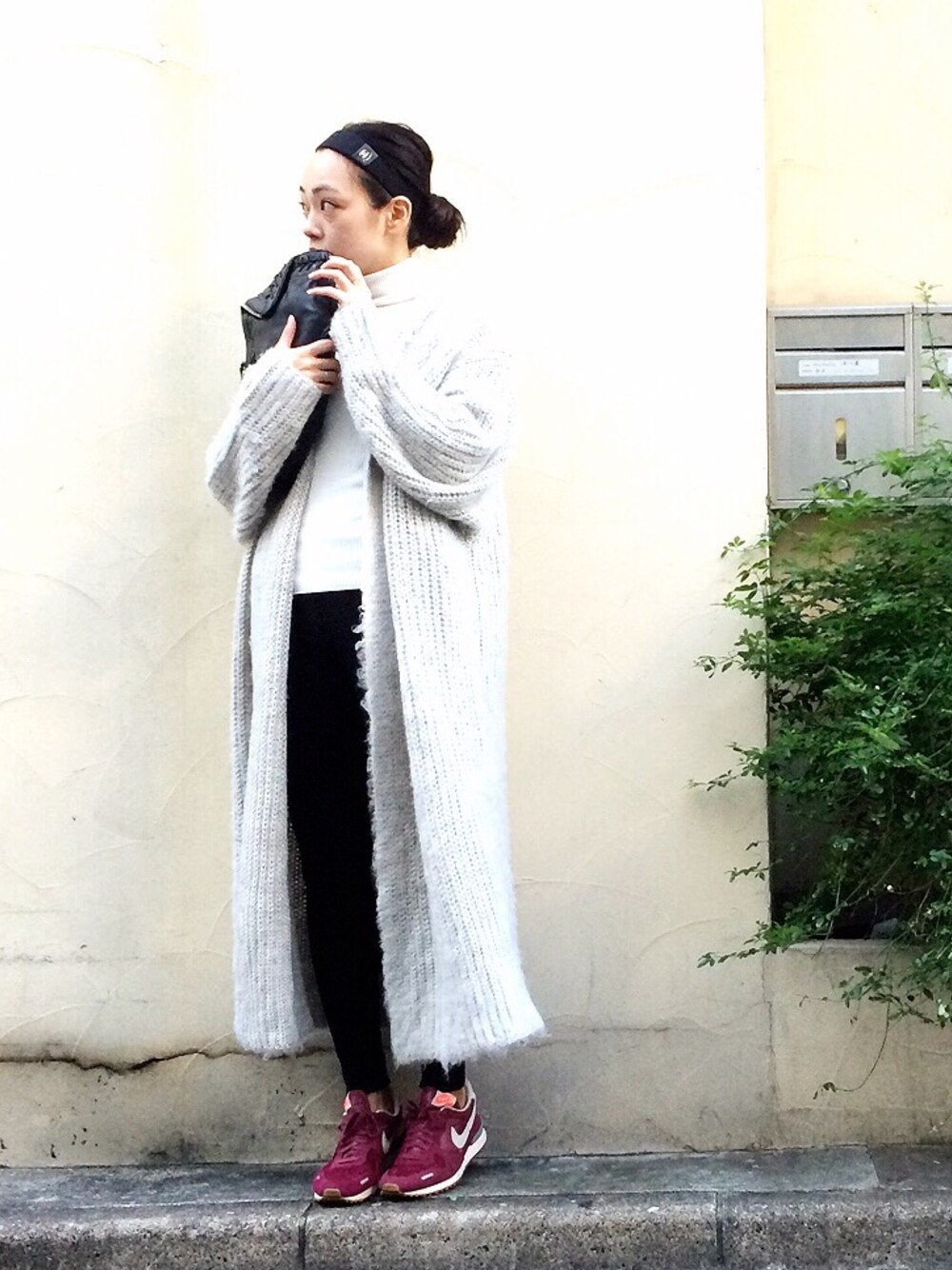 【爽やかカラーが夏コーデに合う♡】CHANEL カチューシャ CHANELのカチューシャを使った人気ファッションコーディネート