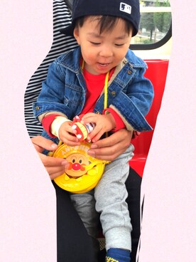 「petit main（プティマイン）のアイテム（Tシャツ/カットソー、レッド系）」を使った、いっちゃんさん（キッズ・90cm）の春コーディネート