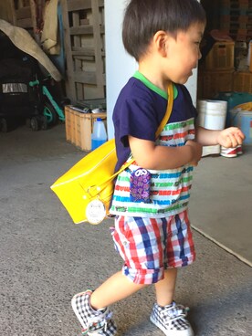 「UNIQLO（ユニクロ）のアイテム（Tシャツ/カットソー、ブルー系）」を使った、いっちゃんさん（キッズ・90cm）の春コーディネート