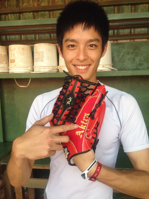 曹佑宁│under armour的运动衫搭配 - wear