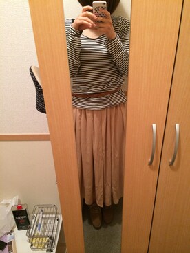 「MAJESTIC LEGON（マジェスティックレゴン）のマキシ丈スカート（スカート、ベージュ系）」を使った、aaayyymさん（レディース・165cm）の春コーディネート