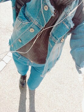 「ZARA（ザラ）のアイテム（デニムパンツ、ブルー系）」を使った、エ リ ナさん（レディース・148cm）の秋コーディネート
