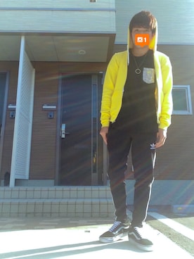 「アイテム（イエロー系）」を使った、蔵之介さん（メンズ・172cm）の春コーディネート