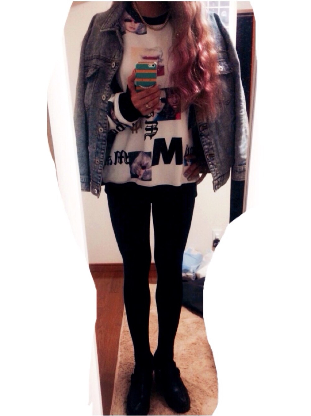 「WEGO、JOY RICH 、パギンス」｜「JOYRICHのMaripol Portraits Crew（スウェット、ホワイト系）」を使った、あいぼんさん（レディース・160cm）の春コーディネートの1枚目の写真