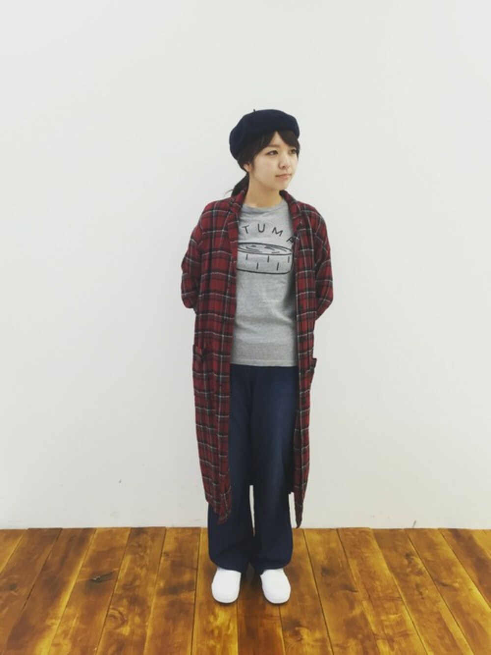「デニム、シンプル、ガウン、ワイドパンツ、ラフ、ラフスタイル、デニムワイドパンツ、秋コーデ」｜「フェリシモキッズの軽やか＆おしゃれなライトオンスデニムワイドパンツ　〈レディース〉（デニムパンツ、ブルー系）」を使った、フェリシモキッズさん（レディース・158cm）の夏コーディネートの1枚目の写真