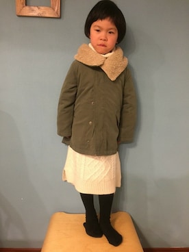 「白ニット」｜「アイテム（その他アウター）」を使った、フェリシモキッズさん（キッズ・100cm）の冬コーディネート