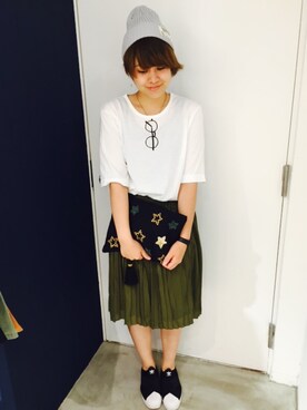 「アイテム（クラッチバッグ）」を使った、ゆいがはまさん（レディース・165cm）の夏コーディネート