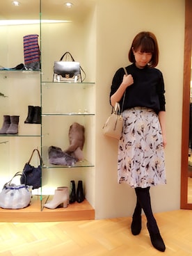 「花柄 スカート」｜「アイテム（トップス）」を使った、shokoさん（レディース・165cm）の秋コーディネート