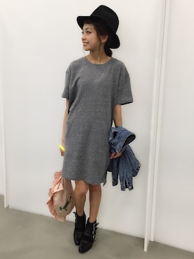 「アイテム（クラッチバッグ）」を使った、木野園子さん（レディース・160cm・20代）の春コーディネート