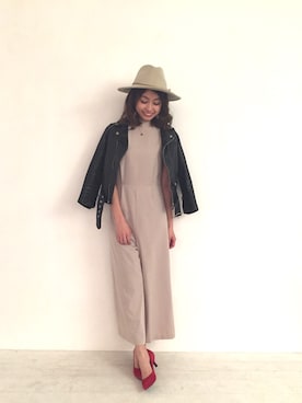「アイテム（つなぎ/オールインワン、ベージュ系）」を使った、木野園子さん（レディース・160cm）の冬コーディネート