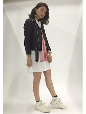 「アイテム（腕時計）」を使った、木野園子さん（レディース・160cm）の夏コーディネート