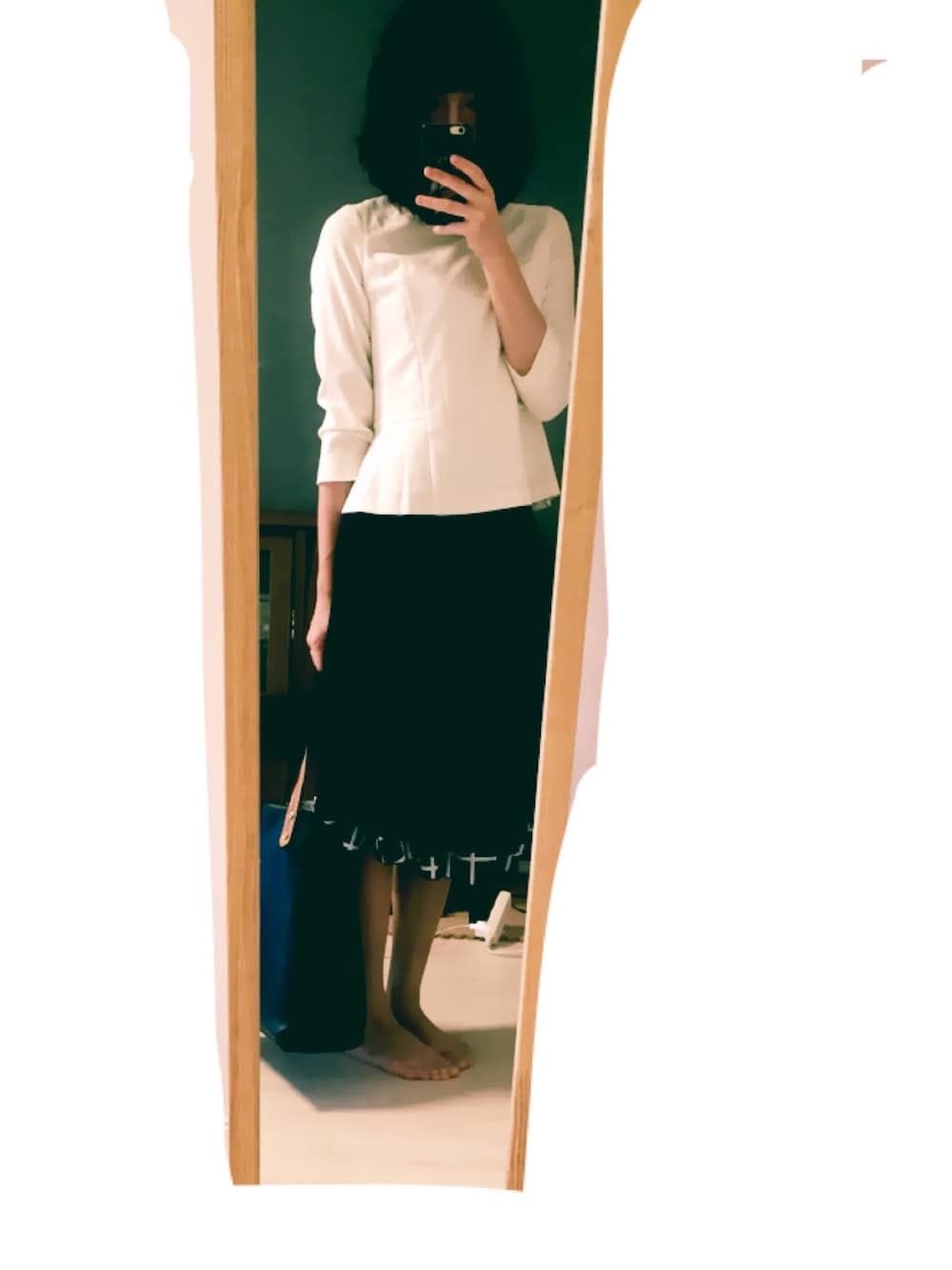 「NATURAL BEAUTY BASICのアイテム（トップス、ホワイト系）」を使った、ぽちさん（レディース・160cm）の秋コーディネートの1枚目の写真