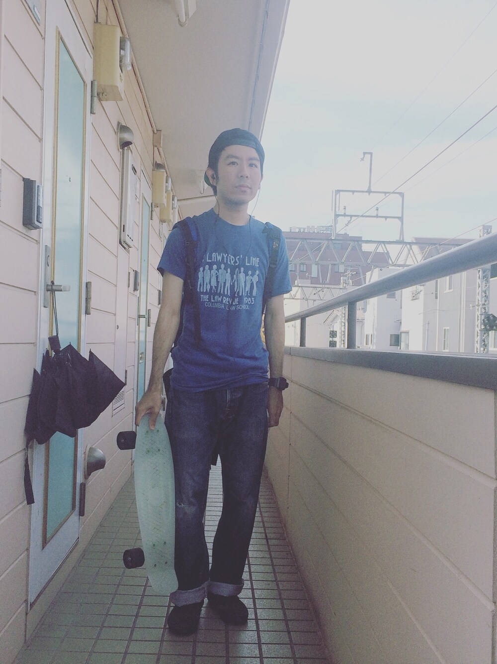 「青、リュック、古着、ペニー、penny、無印良品、ユニクロ、UNIQLO、キャップ」｜「Penyのアイテム（その他、ホワイト系）」を使った、maxiさん（メンズ・163cm）の夏コーディネートの1枚目の写真