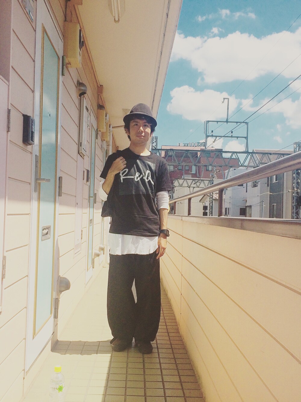 「ダンス、locker、しましま、シロクロ、古着、ロング丈、低身長、163プロジェクト、ハット、Re:Q」｜「VANSのVans Classic Era 59 Blocked Men‘s Sneaker（スニーカー、ブラック系）」を使った、maxiさん（メンズ・163cm）の夏コーディネートの1枚目の写真