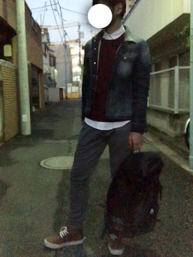 「AZUL by moussy（アズールバイマウジー）のアイテム（デニムジャケット）」を使った、SHUNさん（メンズ・176cm）の秋コーディネート