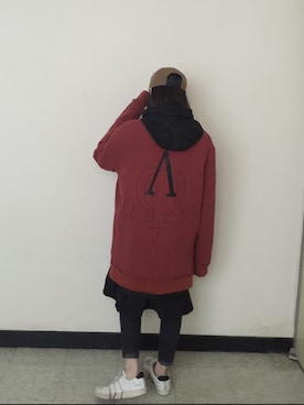 「sweatshirt」｜「アイテム（キャップ）」を使った、SEO Jさん（レディース・166cm）の冬コーディネート