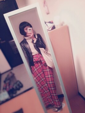 「アイテム（シャツワンピース、レッド系）」を使った、kahoさん（レディース・164cm）の春コーディネート