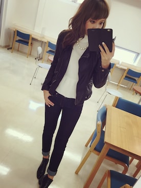 「ぺプラムトップス」｜「アイテム（ライダースジャケット）」を使った、erikaさん（レディース・175cm）の秋コーディネート