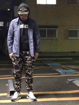 「Carhartt WIP（カーハートダブリューアイピー）のアイテム（カバーオール）」を使った、Shinji Aokiさん（メンズ・177cm）の春コーディネート