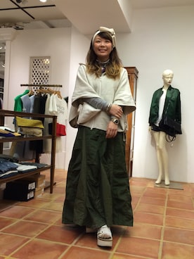 「アイテム（ポンチョ）」を使った、mizuki matsumotoさん（レディース・161cm・20代）の春コーディネート