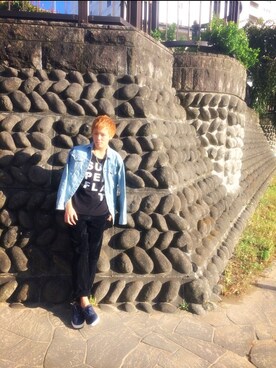 「CONVERSE（コンバース）のアイテム（スニーカー、ブルー系）」を使った、よしきさん（メンズ・175cm）の秋コーディネート