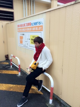 「GU（ジーユー）のアイテム（ニット/セーター、ホワイト系）」を使った、よしきさん（メンズ・175cm）の秋コーディネート