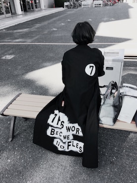 「Yohji Yamamoto（ヨウジヤマモト）のアイテム（トレンチコート）」を使った、ELさん（レディース・165cm）の秋コーディネート