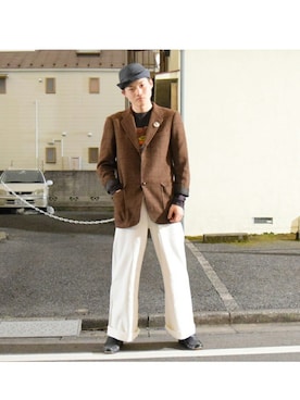 「WALTER VAN BEIRENDONCK（ウォルターヴァンベイレンドンク）のアイテム（Tシャツ/カットソー、ブラック系）」を使った、イソベカズキさん（メンズ・175cm）の春コーディネート