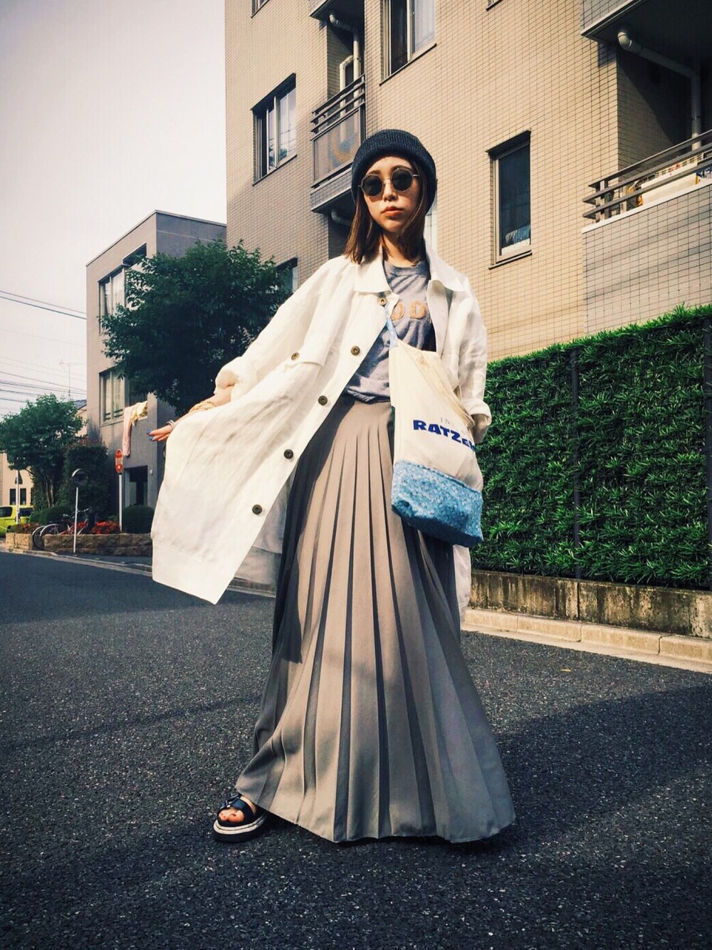 「STYLE、fashion、ootd、used、COMESANDGOES、ITTY-BITTY、Cry.、madeinHEAVEN、otoe、YEAH RIGHT‼︎」｜「Dr. Martensのアイテム（シューズ、ブラック系）」を使った、seckeyさん（レディース・160cm）の夏コーディネートの1枚目の写真